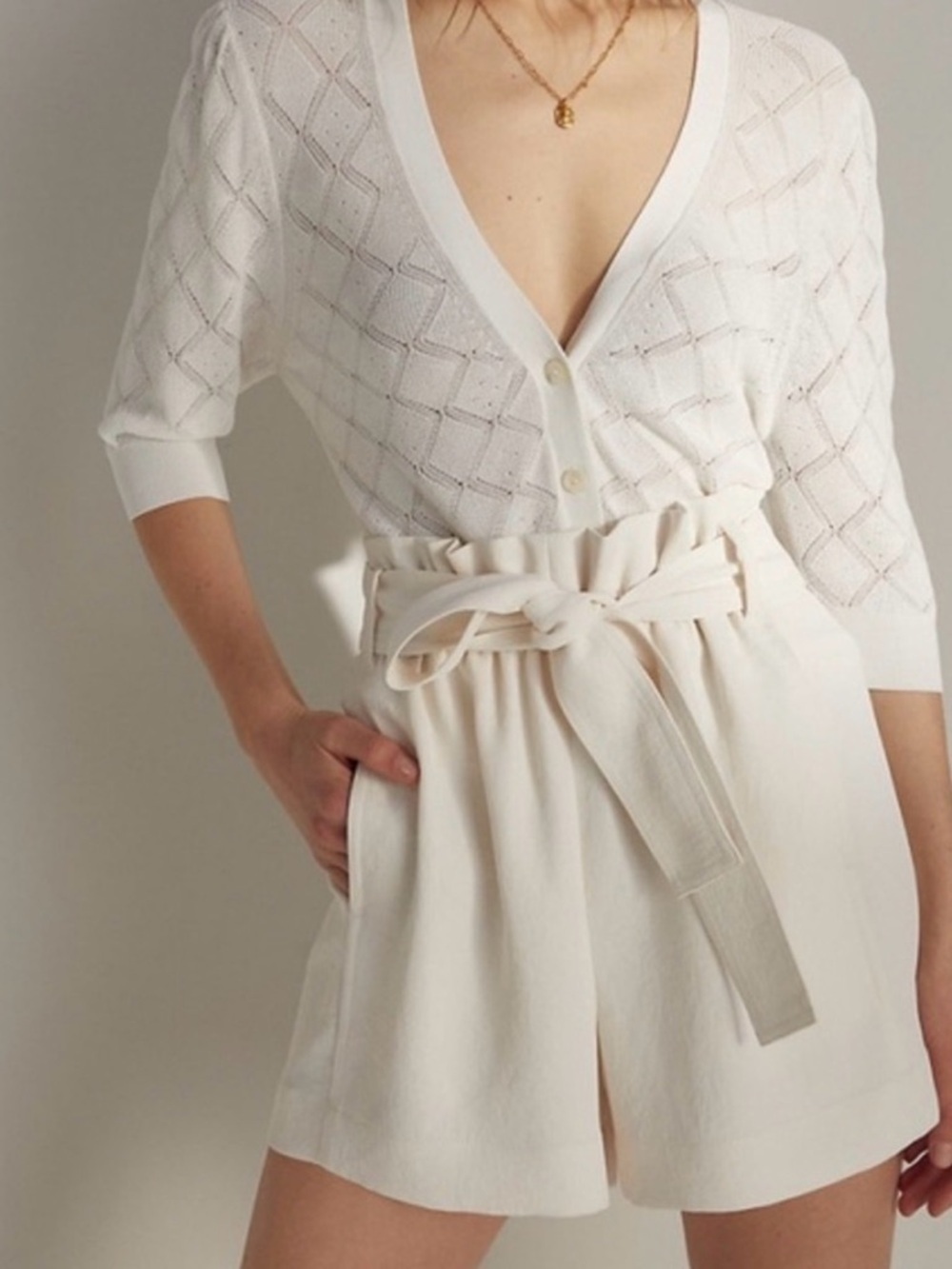 Aritzia Wilfred New High Waisted Paperbag Pull-On Shorts